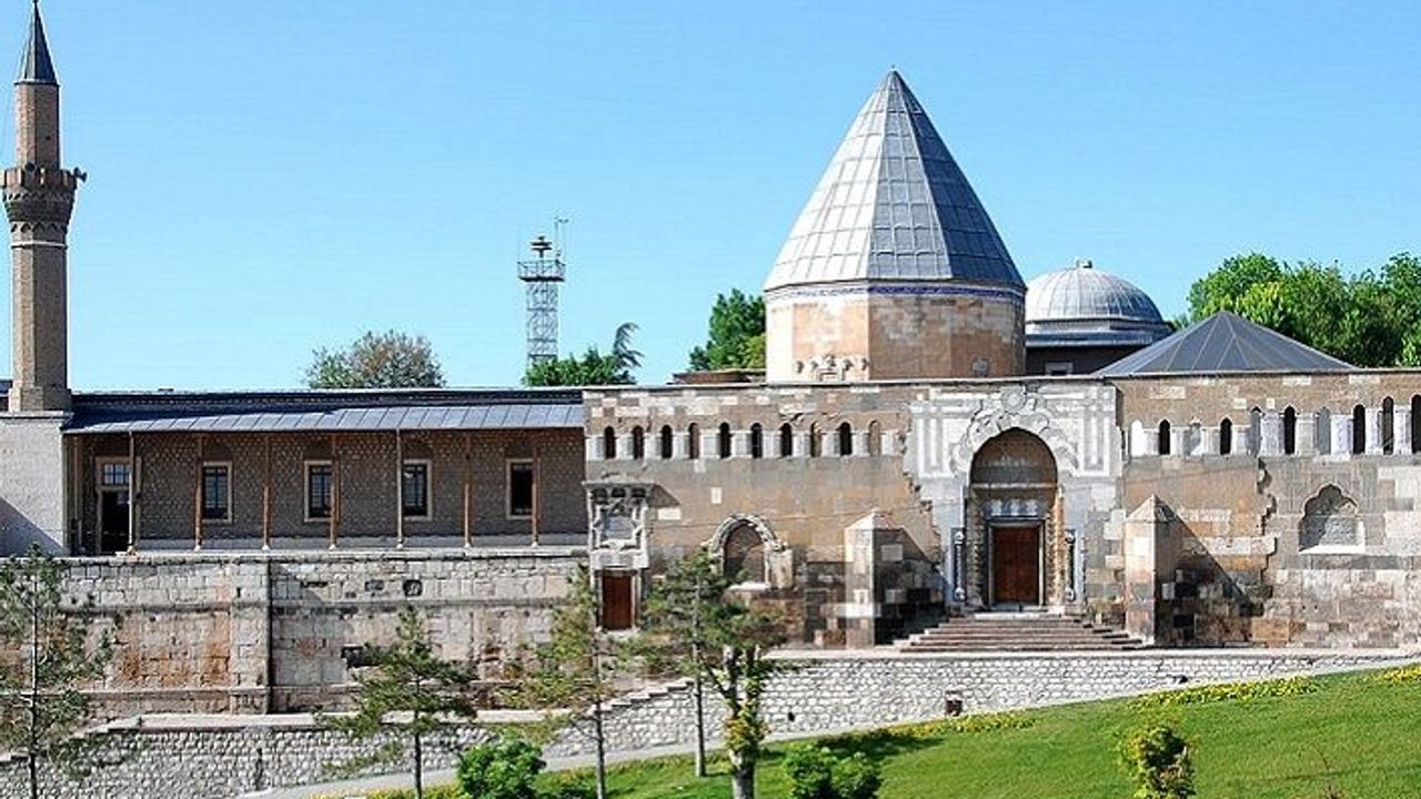 Selçuklular sanatta nasıl bu kadar yükseldi?