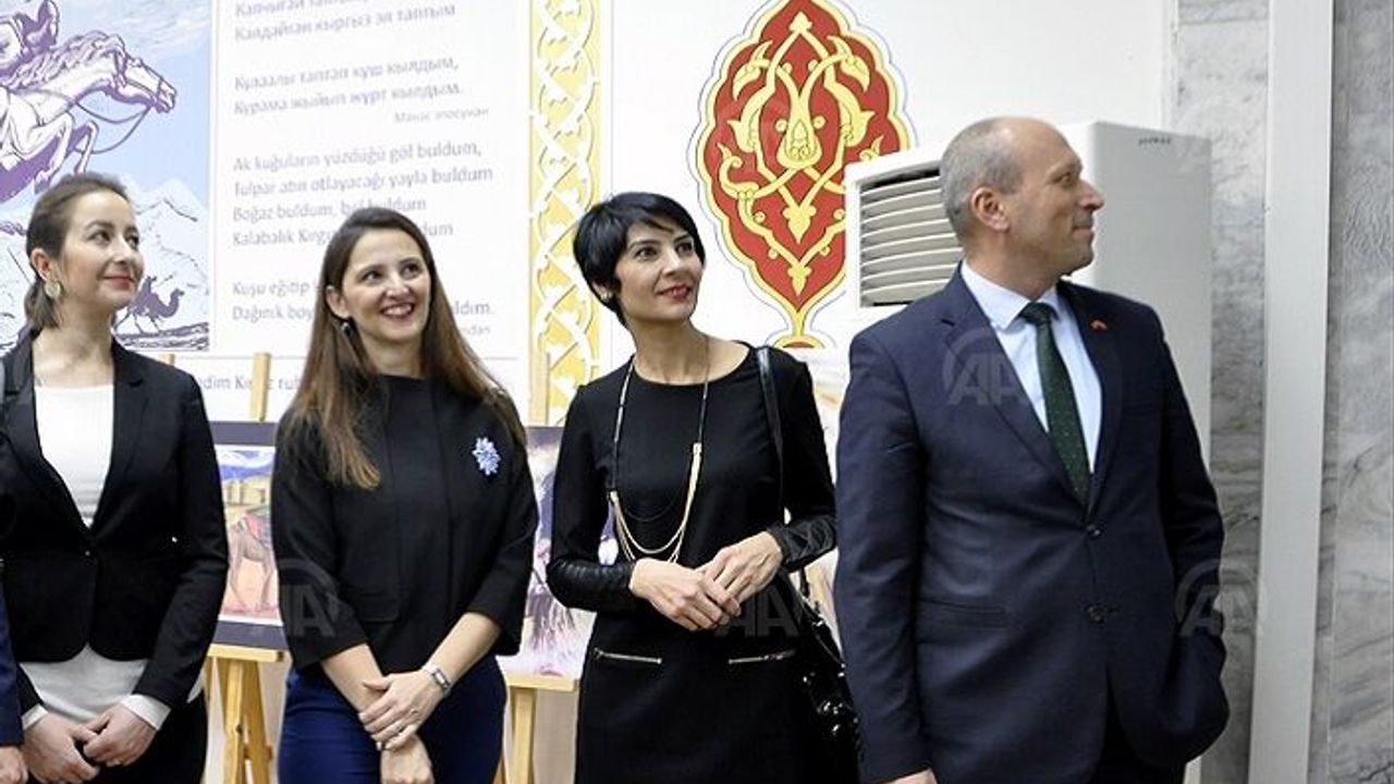 Kırgızistan'da "Türk Destanları ve Şehir Meydanları" resim sergisi