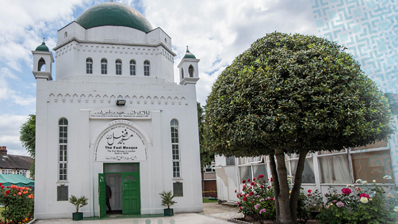 Londra semalarında yankılanan ilk ezan ve Fazl Camii