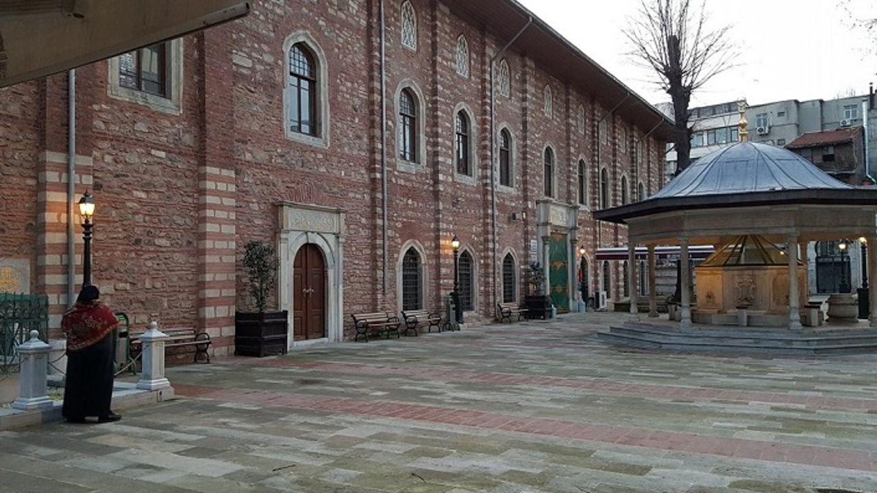 İstanbul ezanla ilk Arap Camii'nde buluştu
