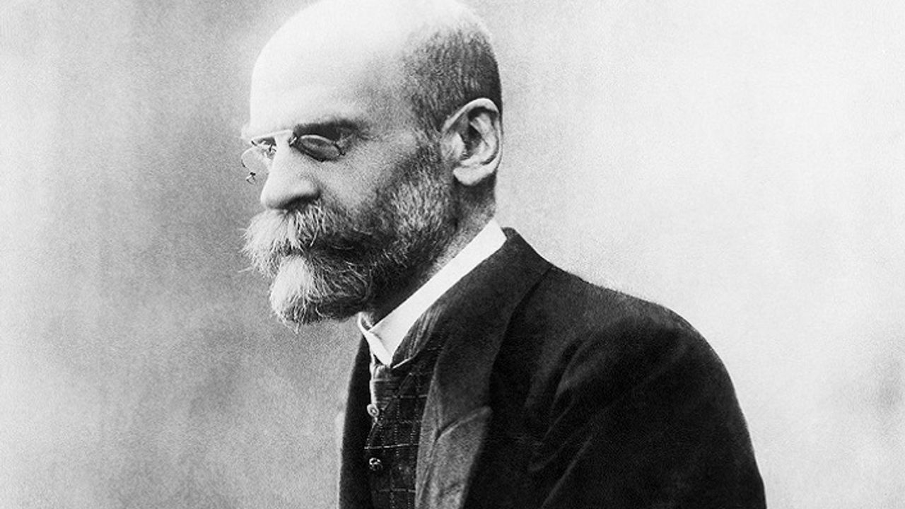 Sosyolojinin kurucularından kabul edilen Emile Durkheim kimdir?