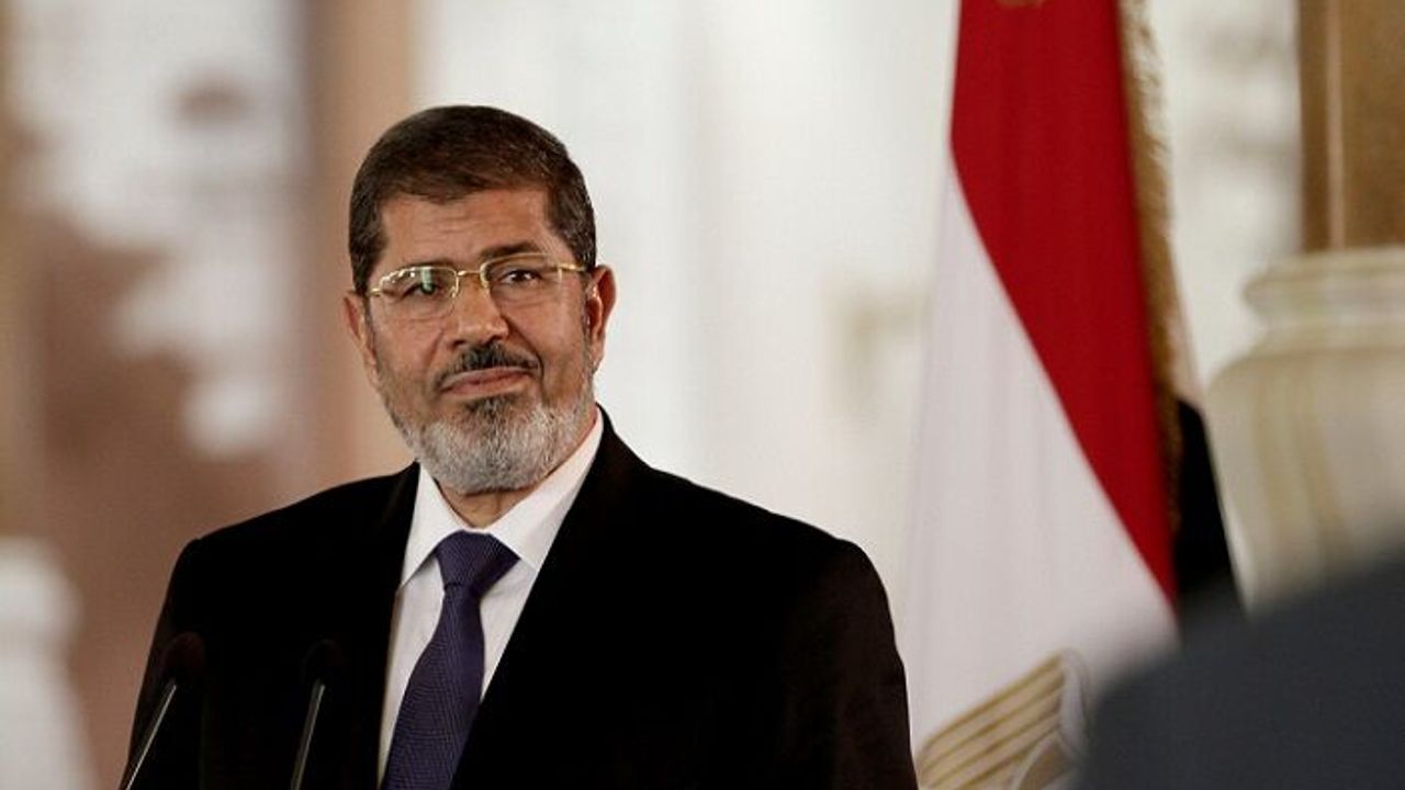 Muhammed Mursi’nin ardından: ‘Gün doğmuş, gün batmış ebed bizimdir’