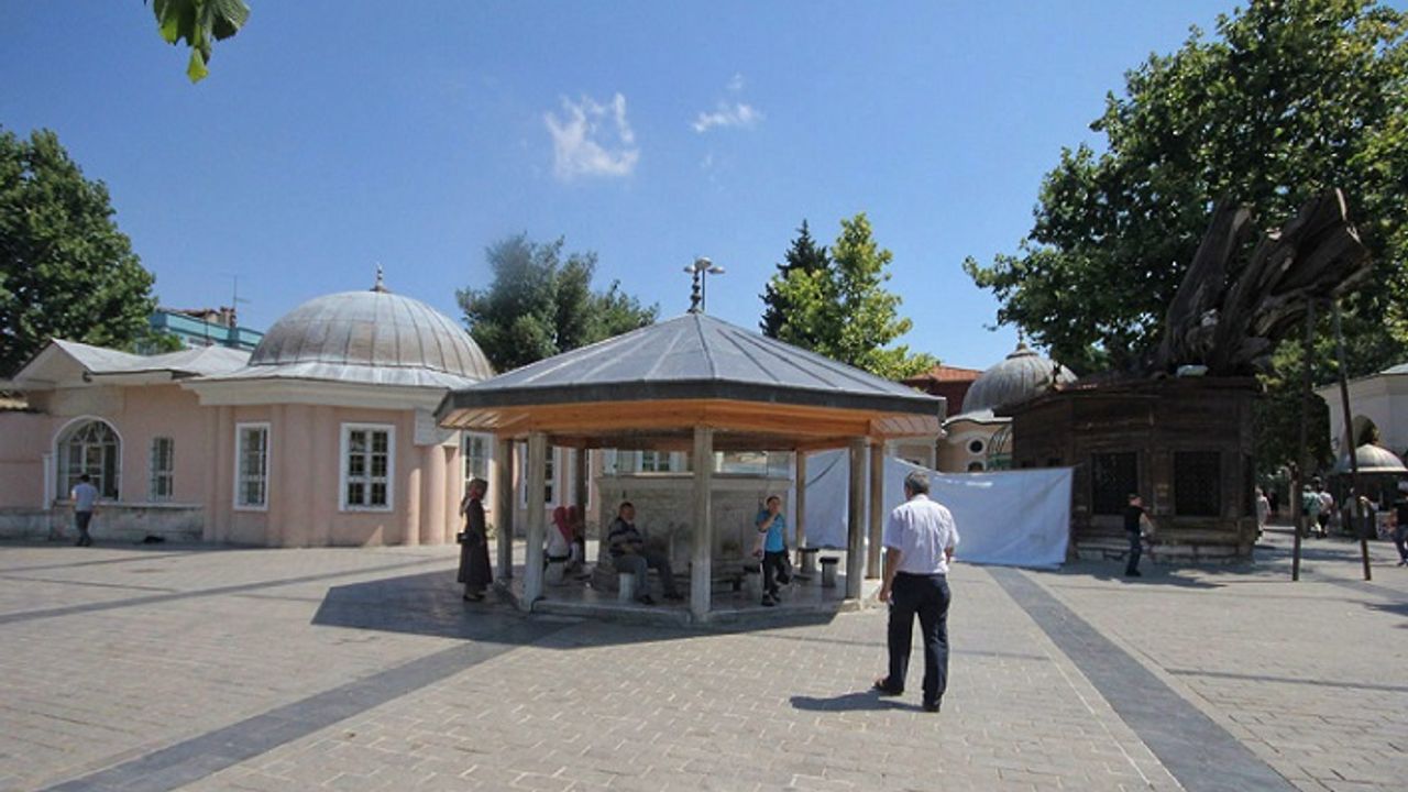 Bir mücevher gibi Sünbül Sinan'ın rûhu yanar