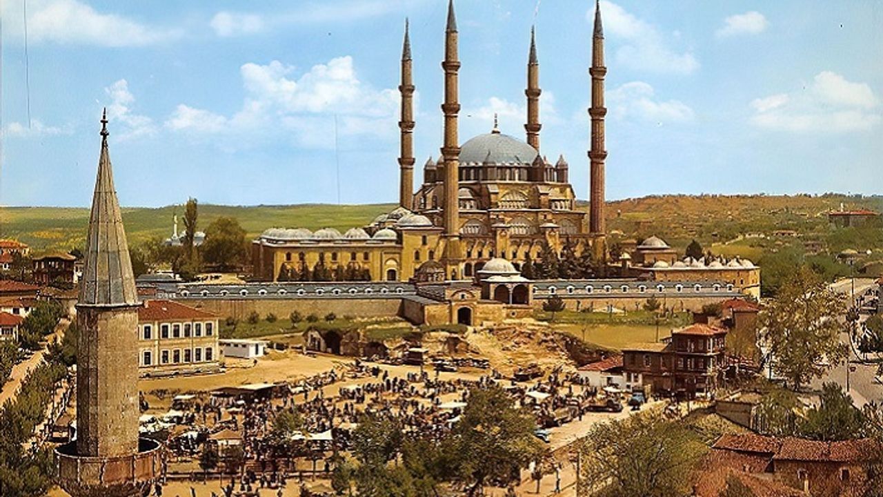 Mimar Sinan, Selimiye’nin bahçesine 200 bin gül getirtmişti