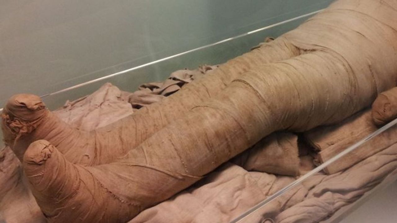 500 yaşındaki 'İnka kızı' mumyası Bolivya'ya geri gönderildi