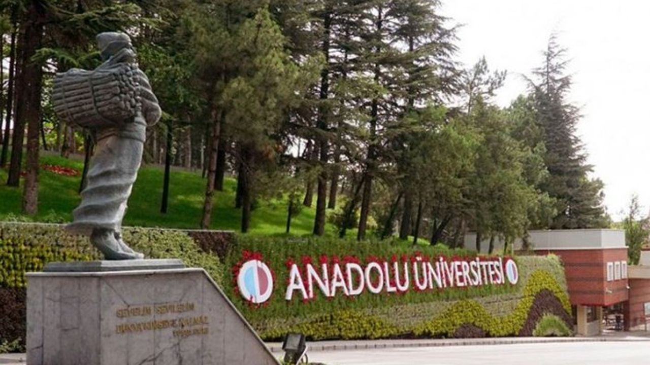 Anadolu Üniversitesi kayıtlarında 'e-Devlet' dönemi