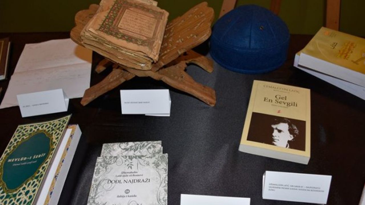Bosna Hersek'te 'Divan Şiiri' sergisi açıldı