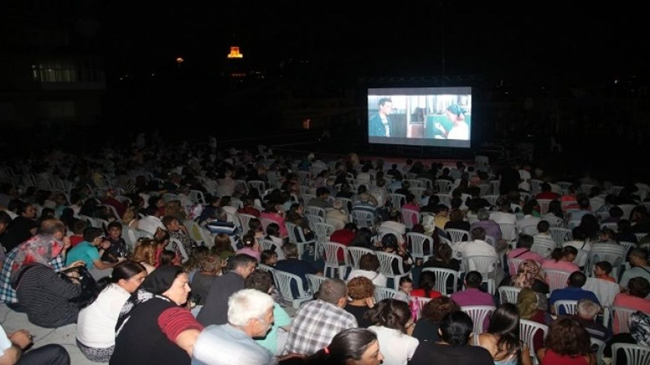 Çankaya'da Sinema Keyfi Yaz Sonuna Kadar Sürecek