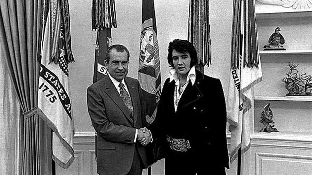 Elvis Presley'in 42. ölüm yıldönümü