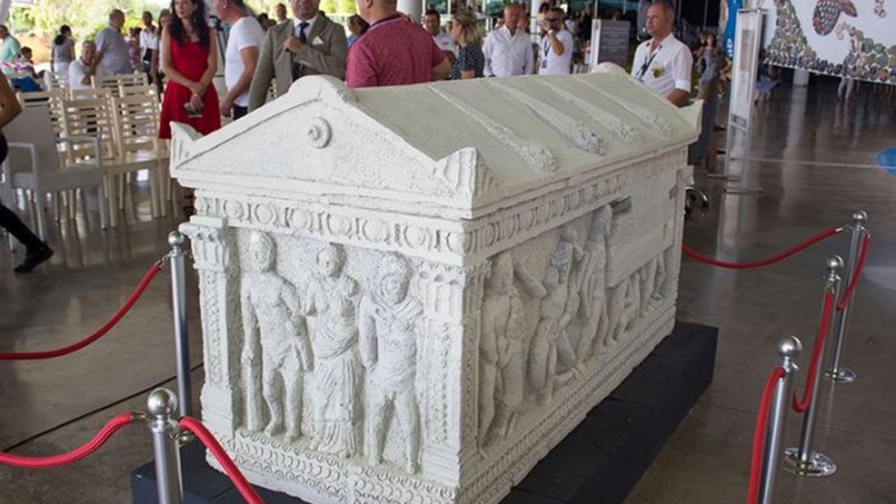 Herakles Lahdi'nin replikası Akvaryum'da sergileniyor