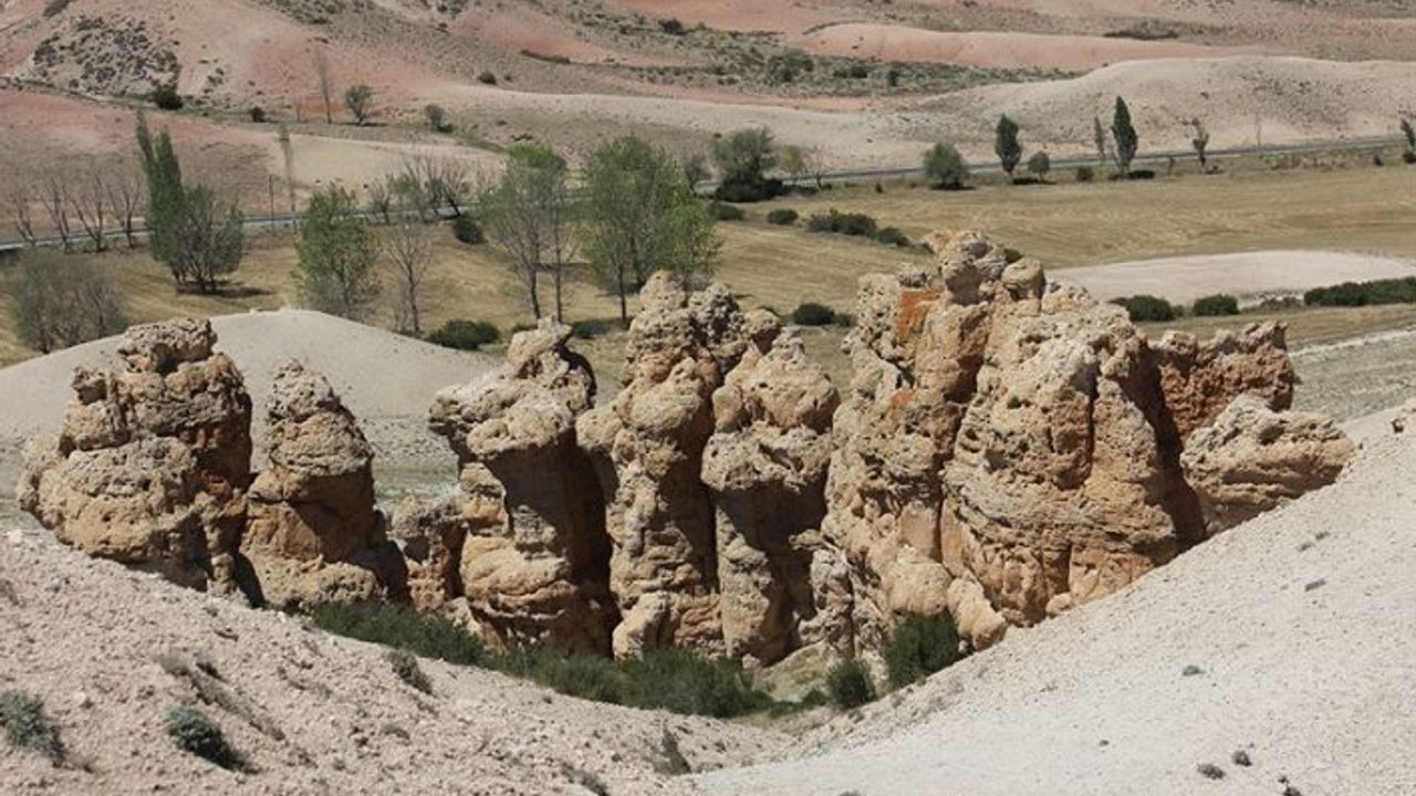 Kuşça Peribacaları turizme kazandırılmayı bekliyor