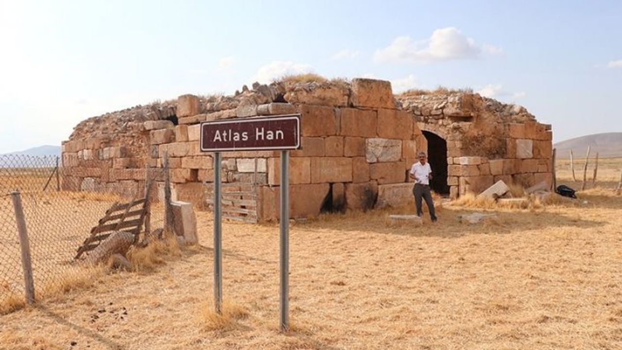 Tarihi Atlas Han turizme kazandırılmayı bekliyor