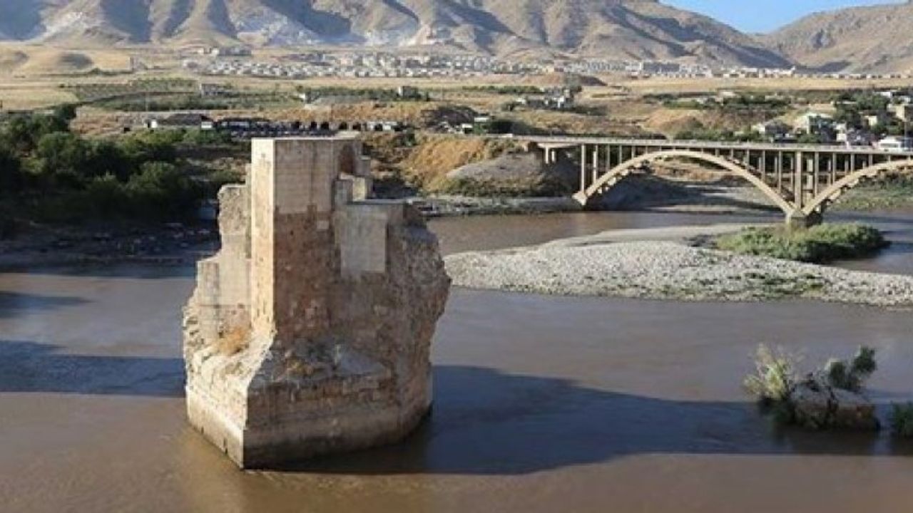 Tarihi Hasankeyf'in iki yakası birleşti