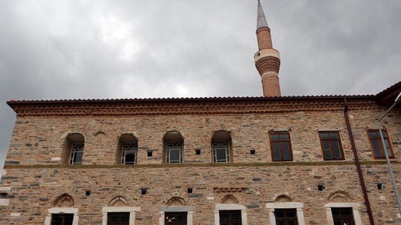 Aydın'da restorasyonu tamamlanan 429 yıllık cami ibadete açıldı