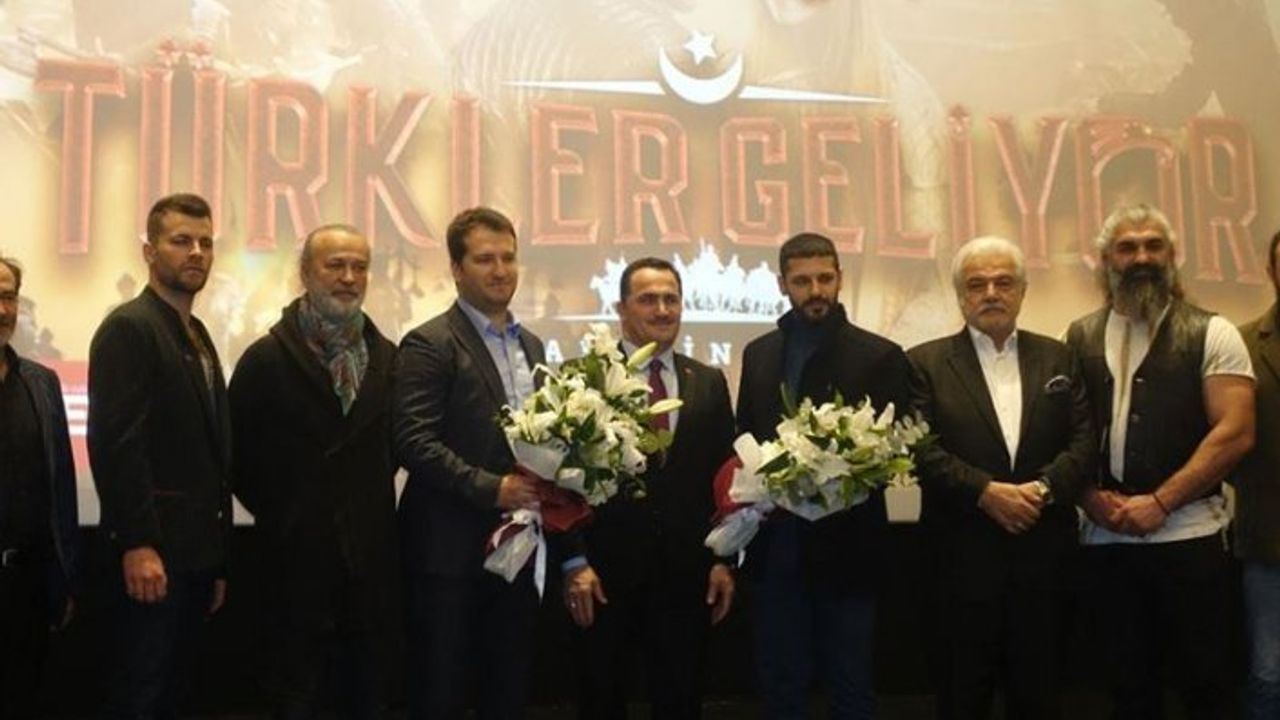 'Türkler Geliyor: Adaletin Kılıcı' Beyoğlu'nda sinemaseverlerle buluştu