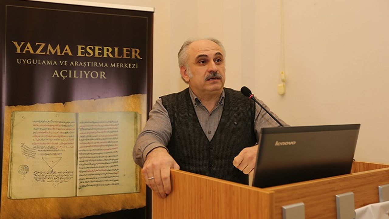 ‘Bir yazma eser medeniyete dair çok şey söyler’