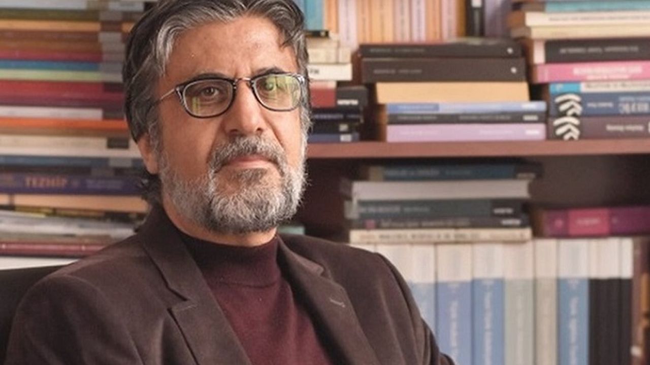 Akif Emre: 'Paradigmaya kafa tutan simitçi'