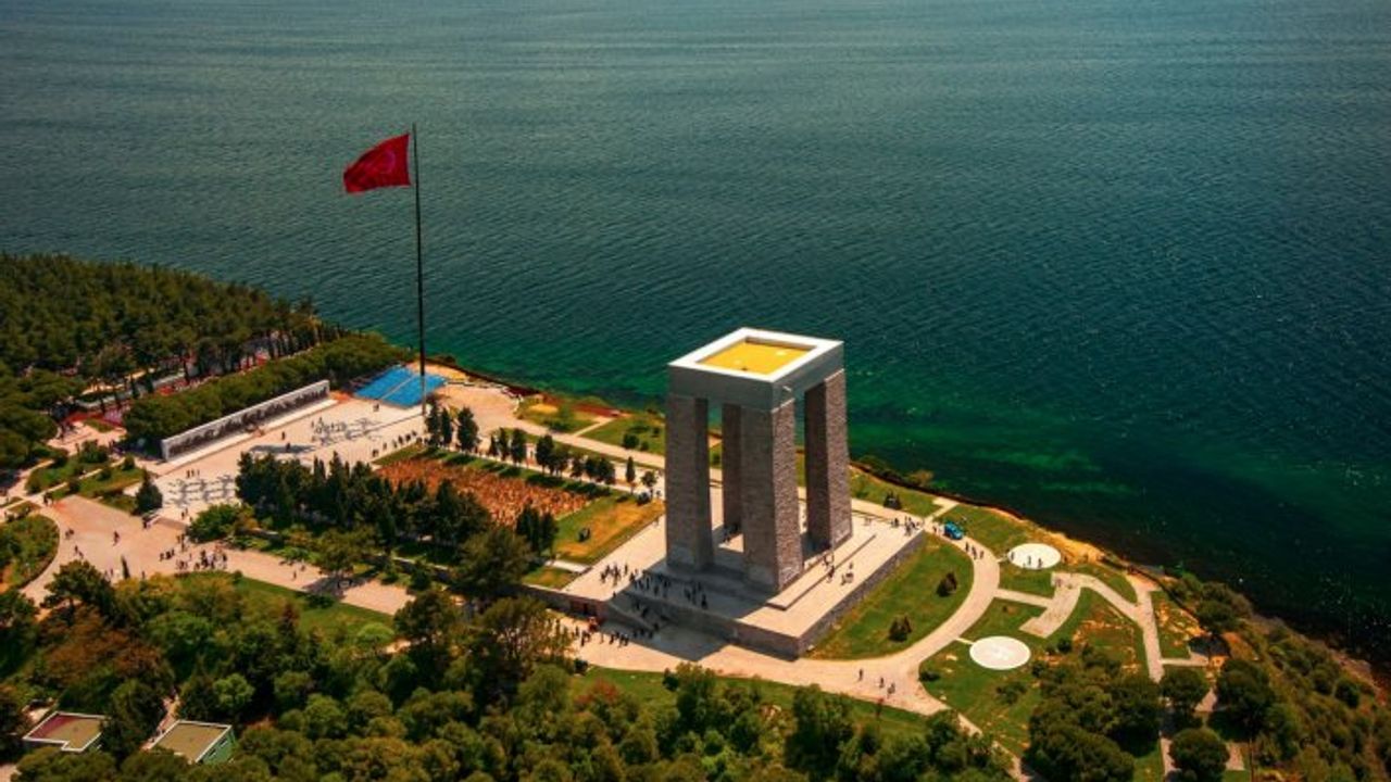 Ardına çil çil kubbeler serpenlerin izinde Ege’ye yolculuk