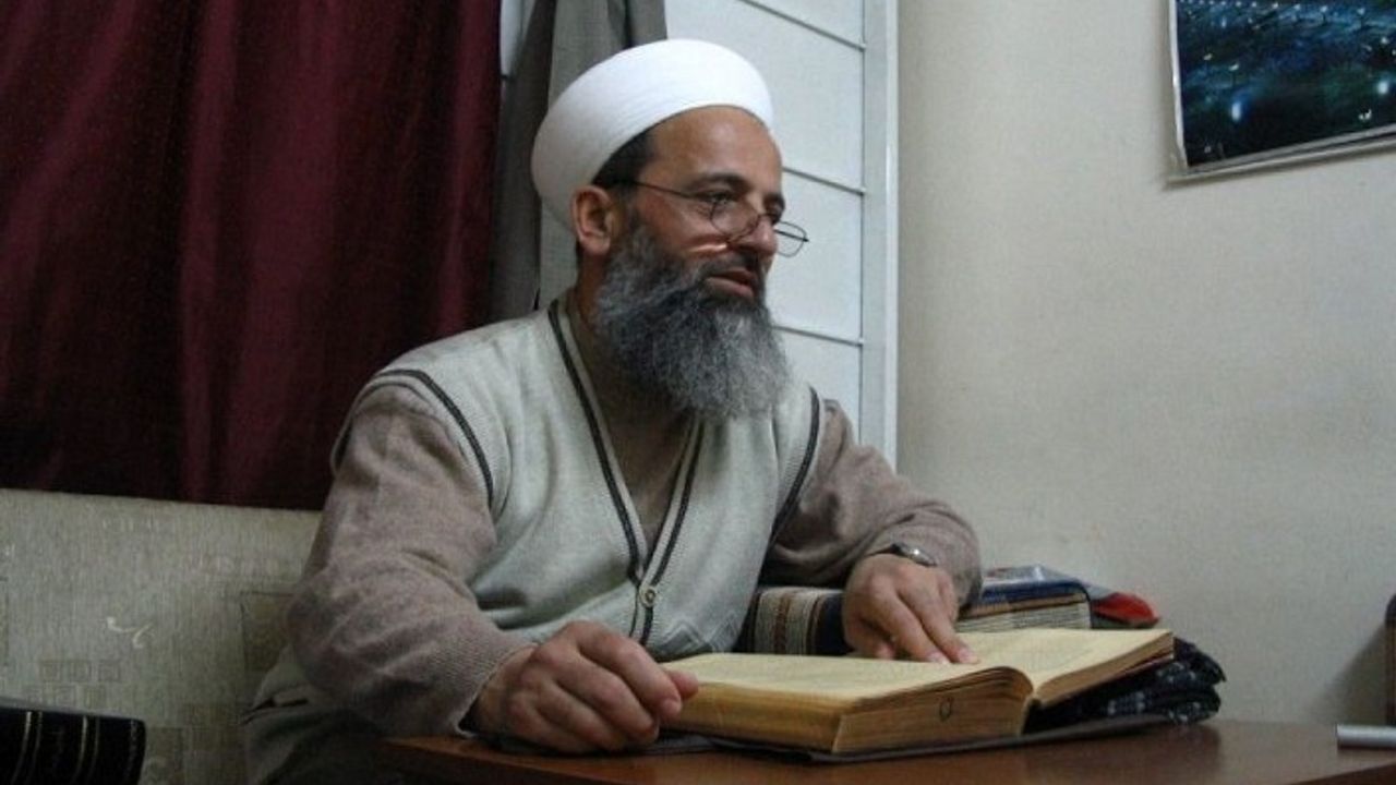 Bayram Ali Öztürk, 5 Dil Bilen Entelektüel Bir Hocamızdı