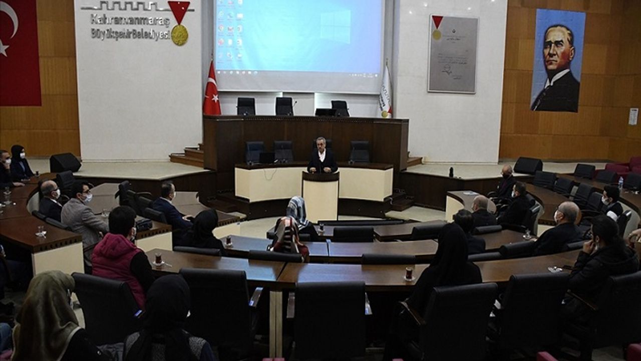 Edebiyatın aşılandığı 'Kahramanmaraş Akademi' ilk mezunlarını verdi