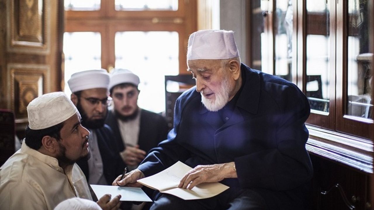 Fatih Camii’nin son dersiâmı: Muhammed Emin Saraç Hocaefendi