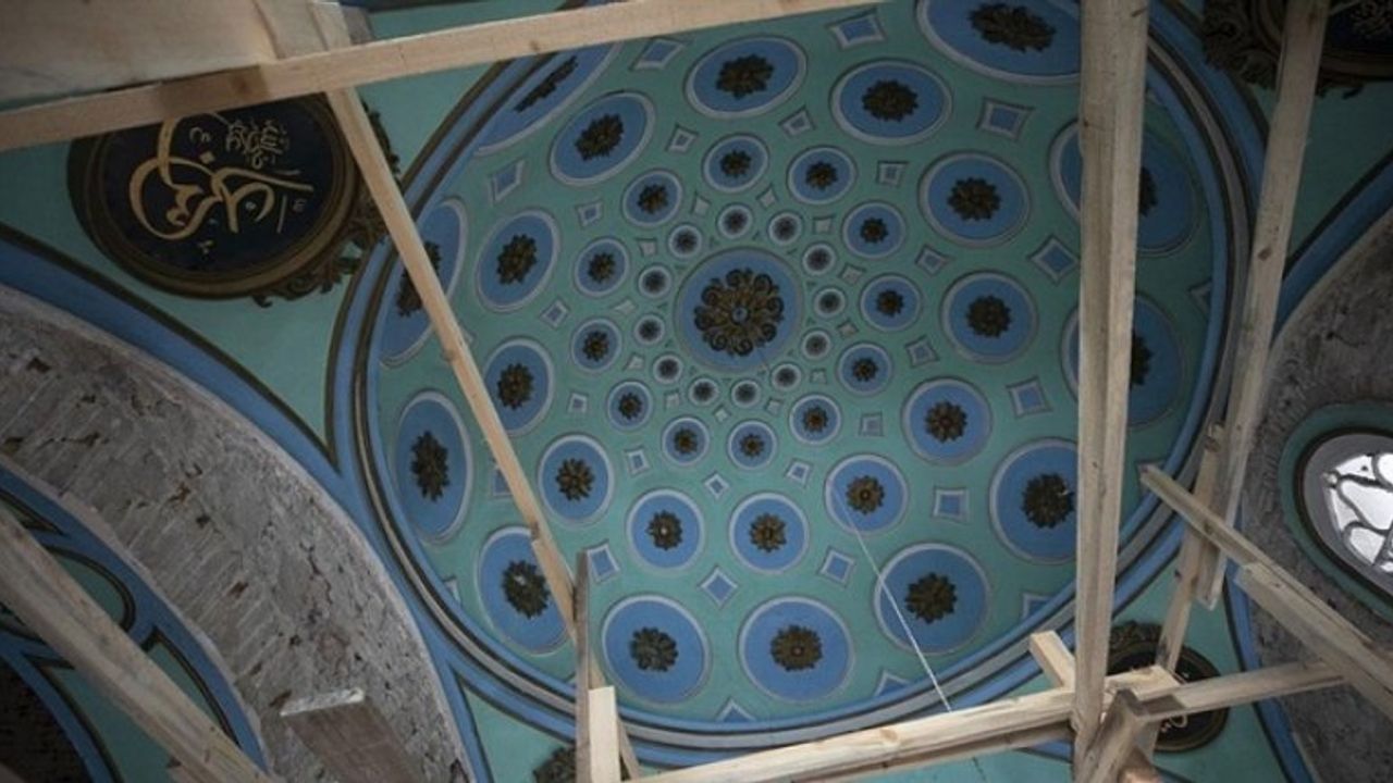 'İzmir'in kalbi'ndeki 400 yıllık Hatuniye Camisi restore ediliyor