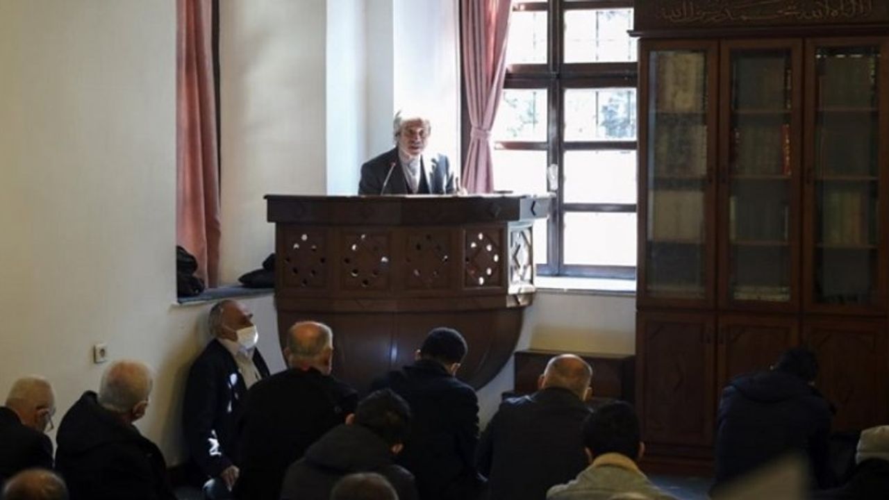 TYB Vakfı Başkanı Mehmet Doğan Taceddin Dergahı'nda İstiklal Marşı'nın nasıl yazıldığını anlattı