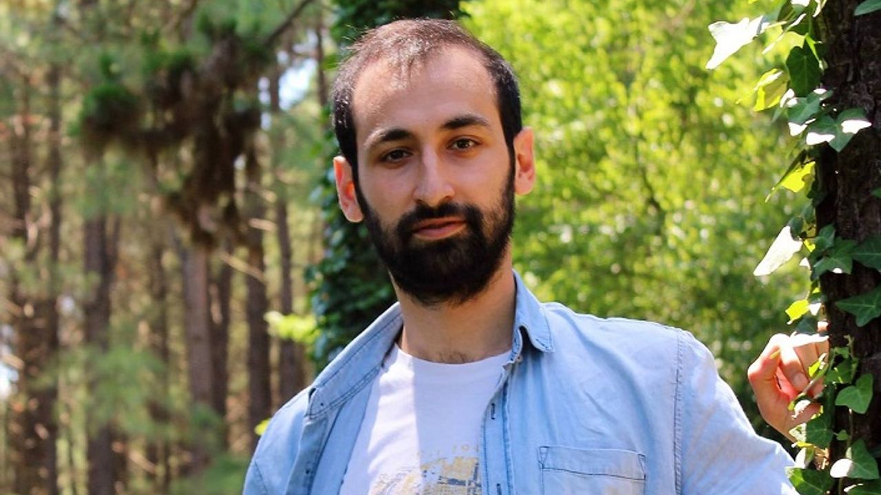 Harun Yakarer: “Dünyadan şiirle kaçıp kendime bir boşluk buldum.”