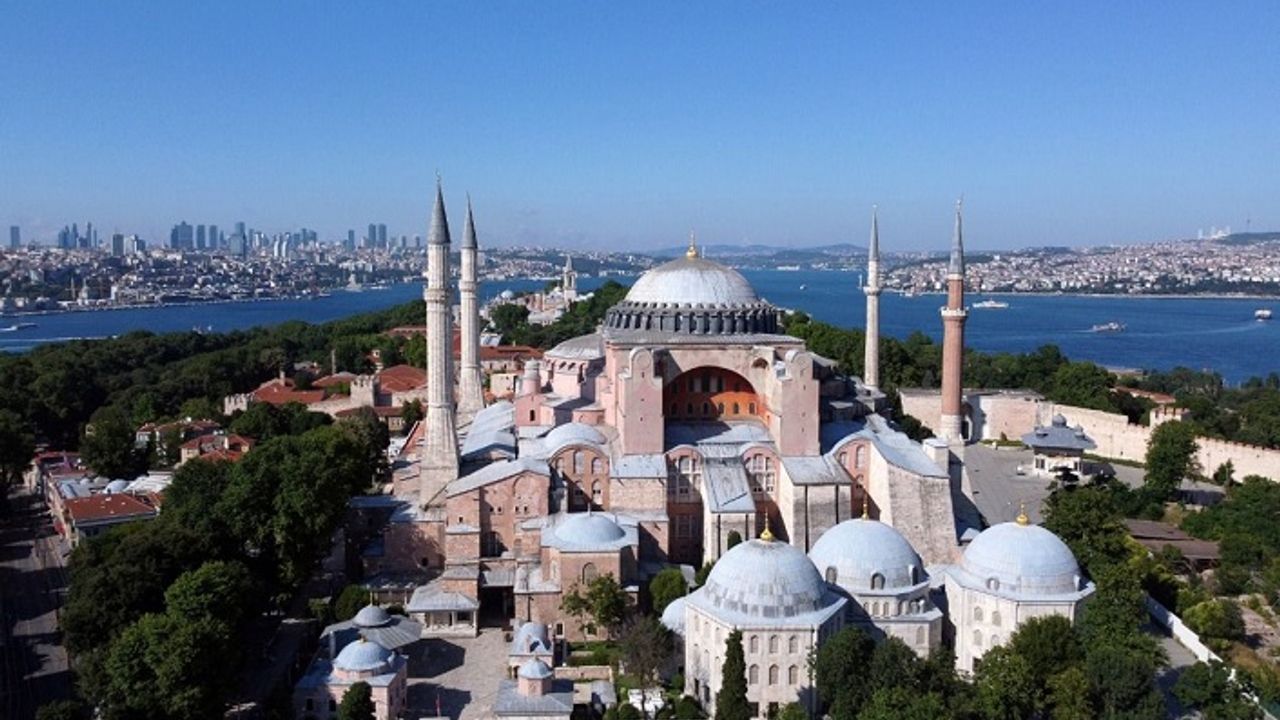 Ayasofya İhaneti… Ayasofya Mezalimi… Nihayet Ayasofya Camii…