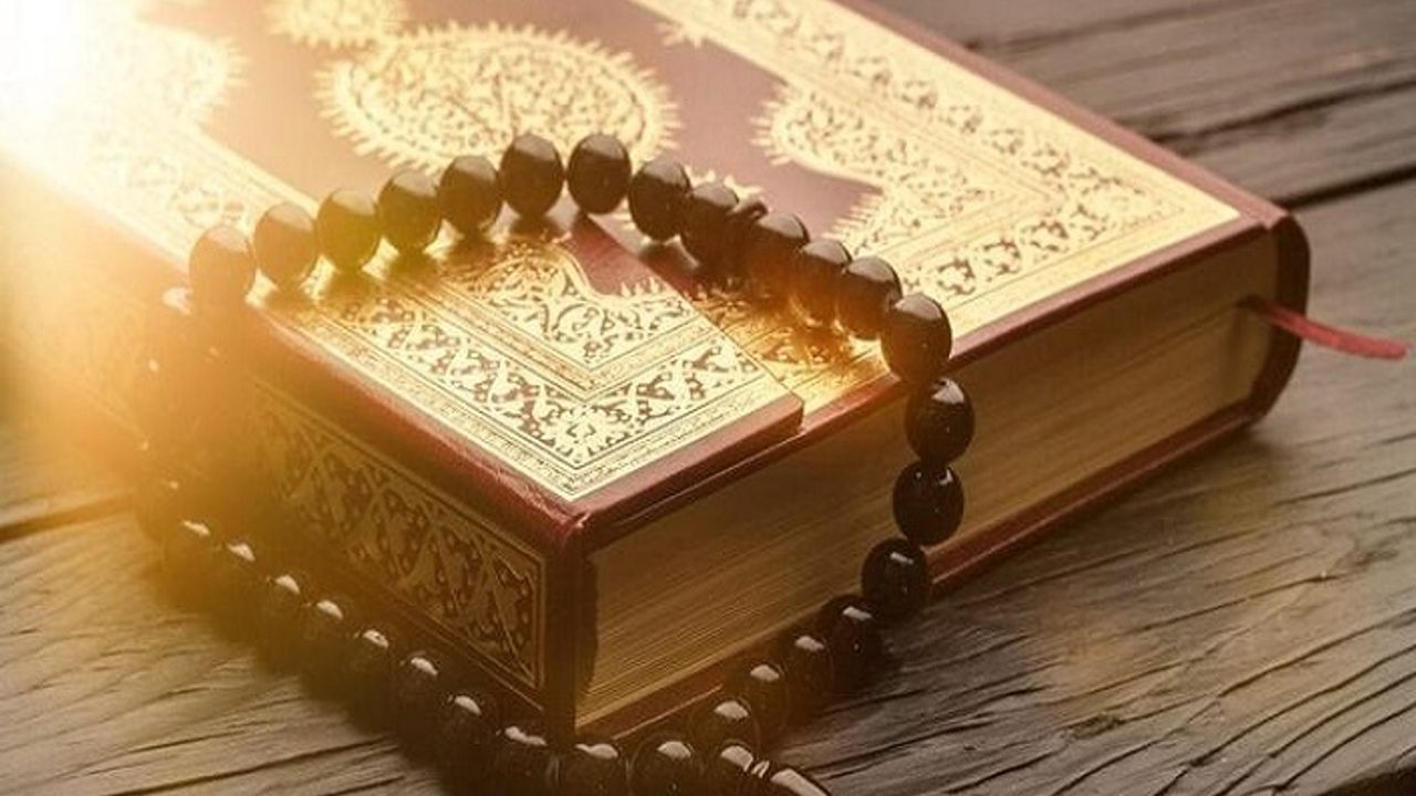 Kur’an’ın kapısında bir nokta-i kemâl: Fatiha Sûresi
