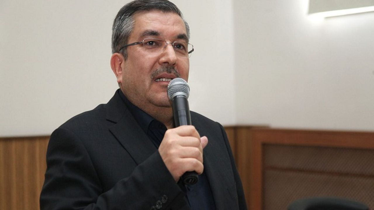 Prof. Dr. Zekeriya Güler: “Doğrusu başarılı olabilmek için üç şey gerekir: Hüsn-i niyet, tahsili ciddiye almak, ulvi gaye peşinde olmak.”
