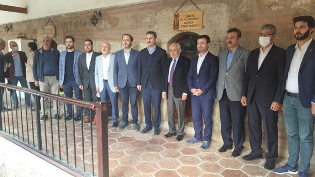 Türkiye Dil ve Edebiyat Derneği Tokat Şubesi’nde nöbet değişimi