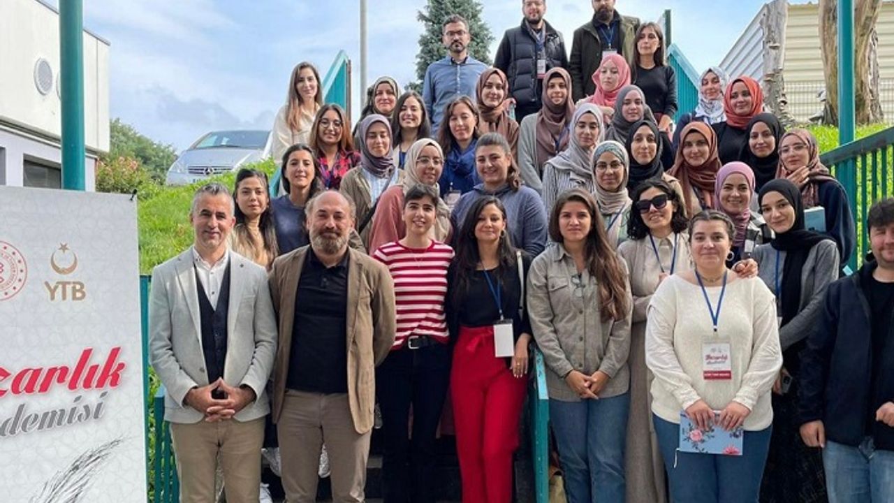 Avrupa'da yaşayan gençlerimizin yazma ve okuma aşkı