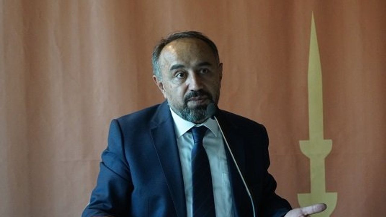 Prof. Dr. Tufan Gündüz: Şah İsmail aslında Türk’tür!