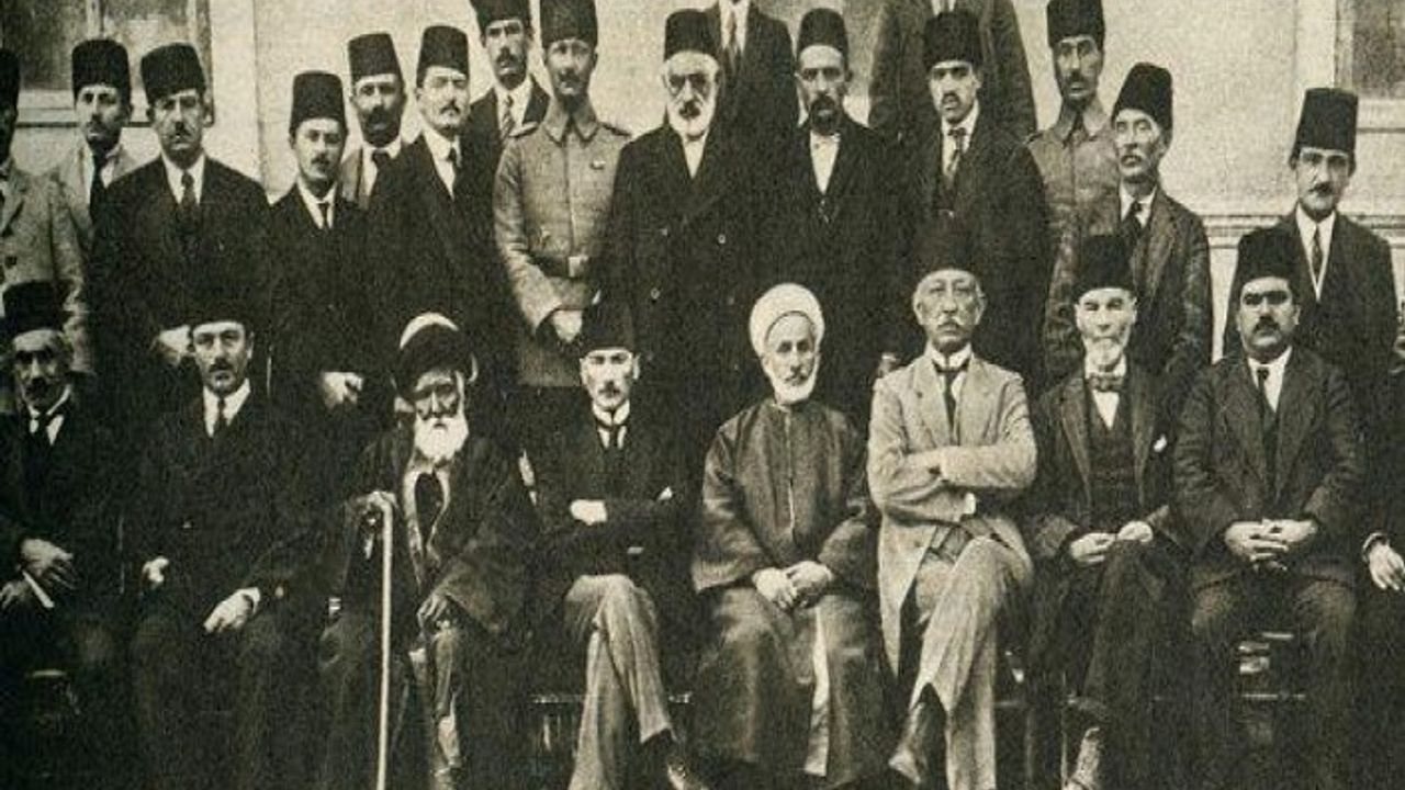 Cumhuriyet Tarihi’ne yön veren kilit meseleler