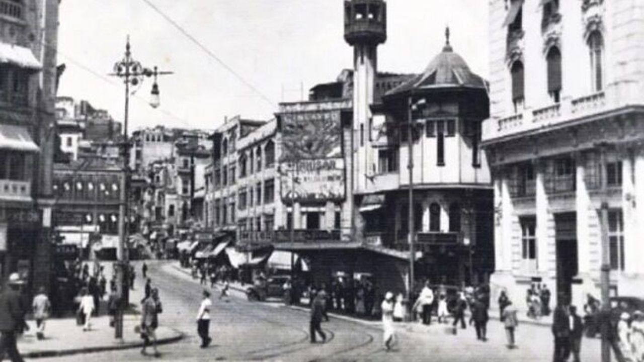 Boğazda batan biblo cami: Karaköy Camii