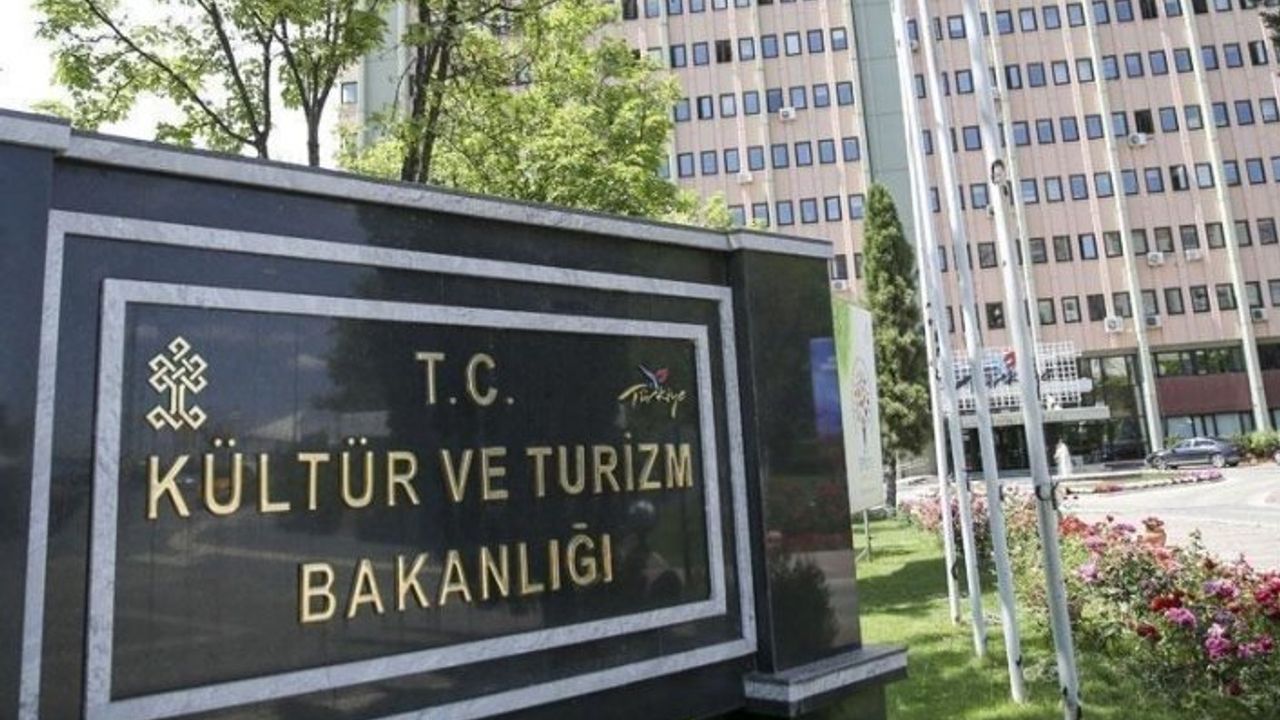 Genç sanatçılar Ahmet Hamdi Tanpınar'dan ilham alarak yarışacak
