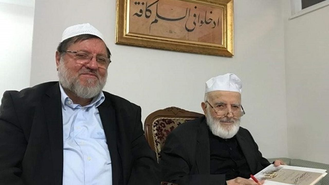 Merhum M. Emin Saraç Hocaefendi’nin en eski talebelerinden Doç. Dr. Halil İbrahim Kutlay Hocamız’ın hatıraları