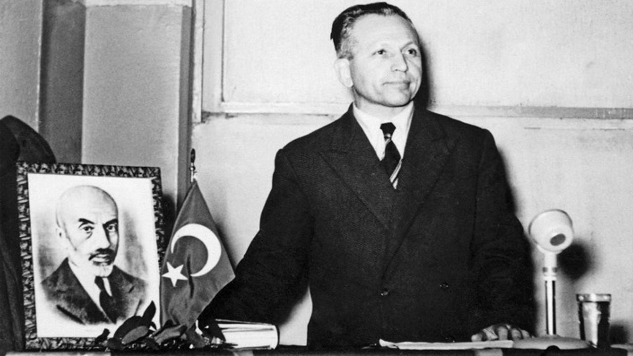 Nurettin Topçu “din adamlarını” sevmez miydi?
