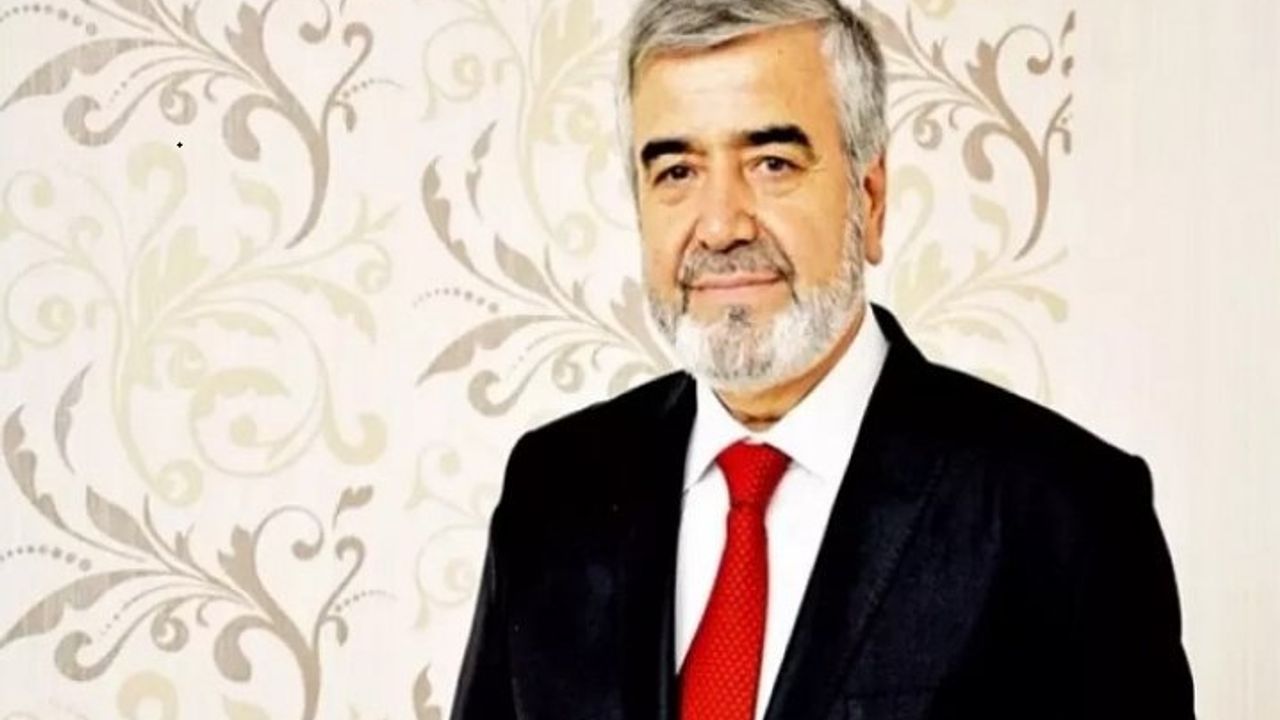 Hasan Kamil Yılmaz: “Gençlerimiz tasavvufa olan ilgiyi, gönüllerindeki muhabbeti önce bilgi boyutuyla buluşturmalıdır.”