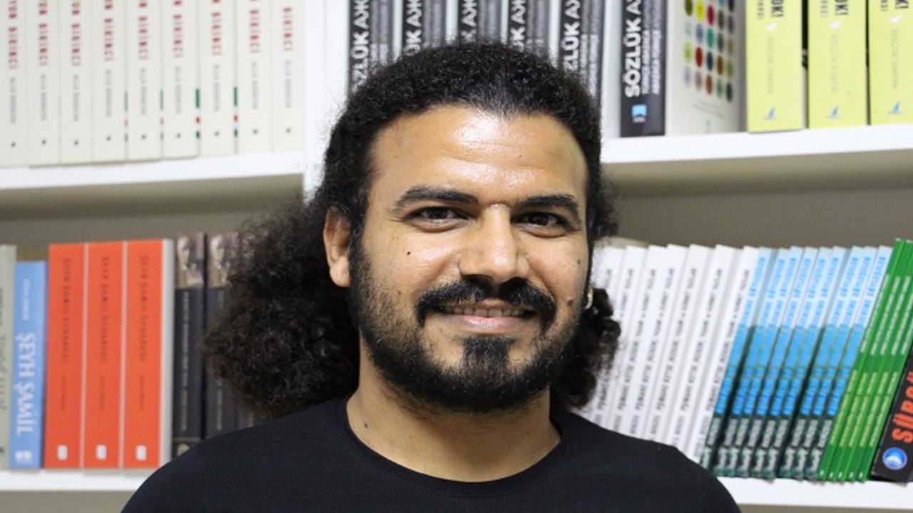 Ali Eynir: “93 Harbi ile alakalı Avrupa’da yüzlerce eser yayınlanmasına rağmen Osmanlı’da bu harbe dair bir çalışma yoktu.”
