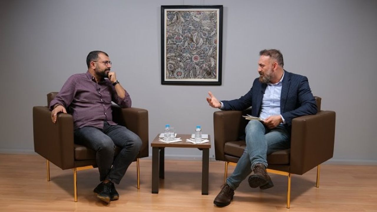 100 Yüze İmza ve Söyleşi programına, Şair Mustafa Akar konuk oldu