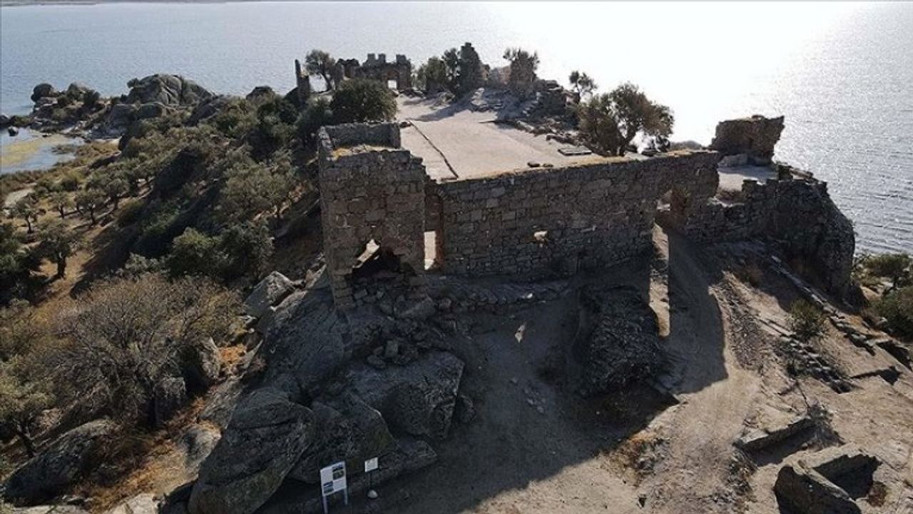 Herakleia Antik Kenti'ndeki kazılarda Menteşe Beyliği dönemi yapıları ortaya çıkarıldı