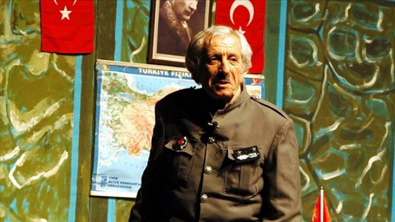 Komedi ve güldürünün ustası: Nejat Uygur