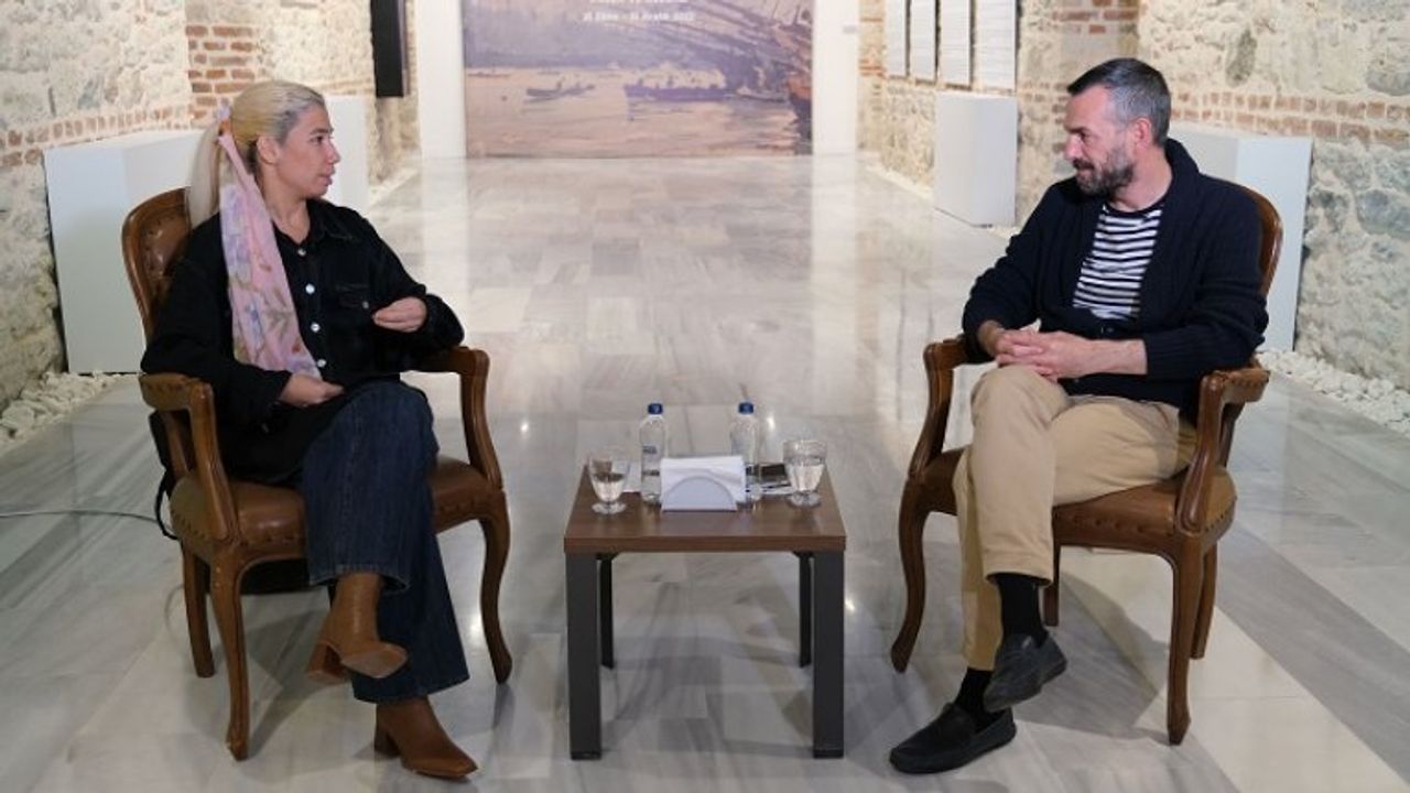 VeSanat programının ikinci konuğu Amira Akbıyıkoğlu oldu