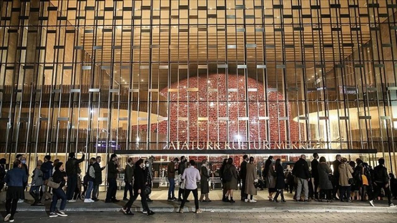AKM'de düzenlenecek destek konserinde biletler kitap olacak