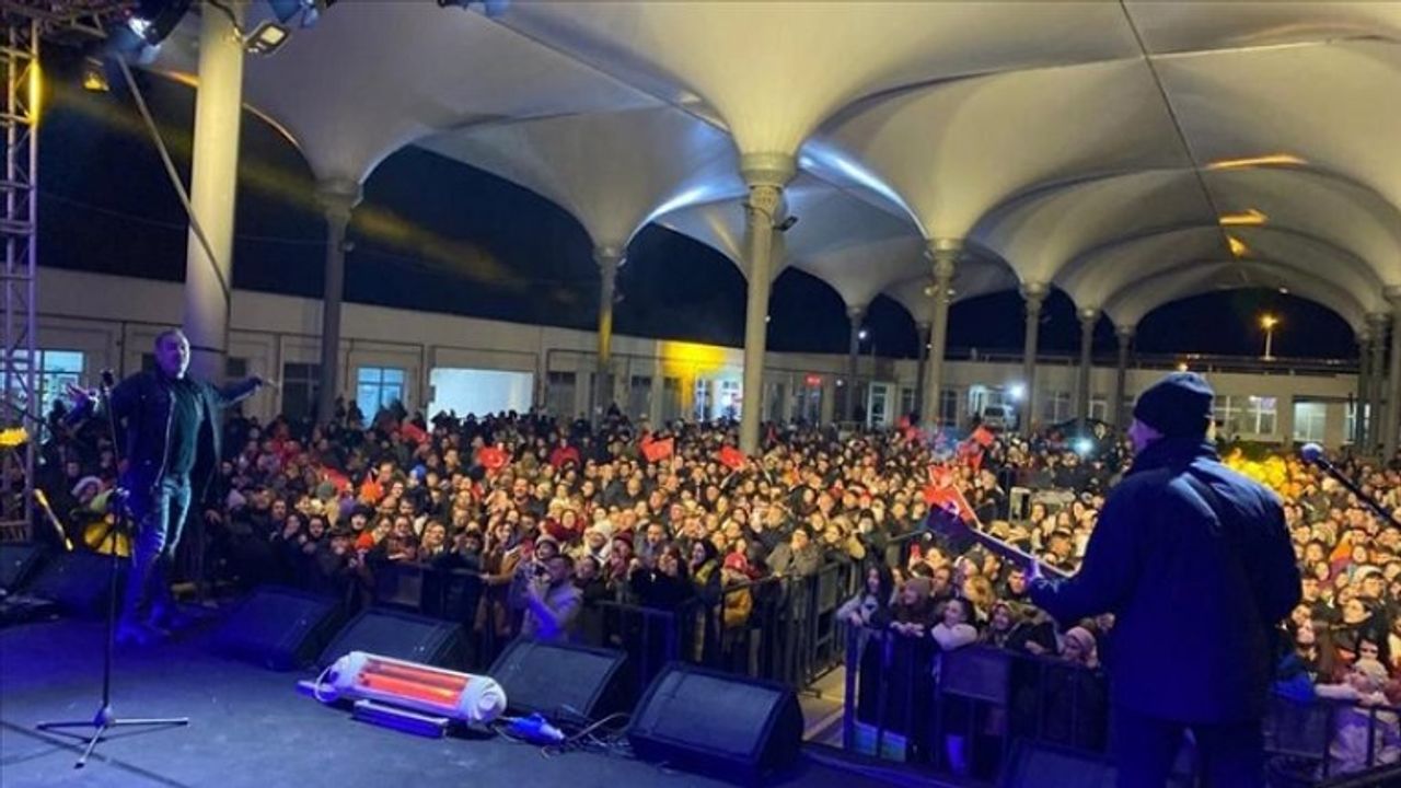 Haluk Levent "Hayatının en ilginç konserini" İpsala'da verdi