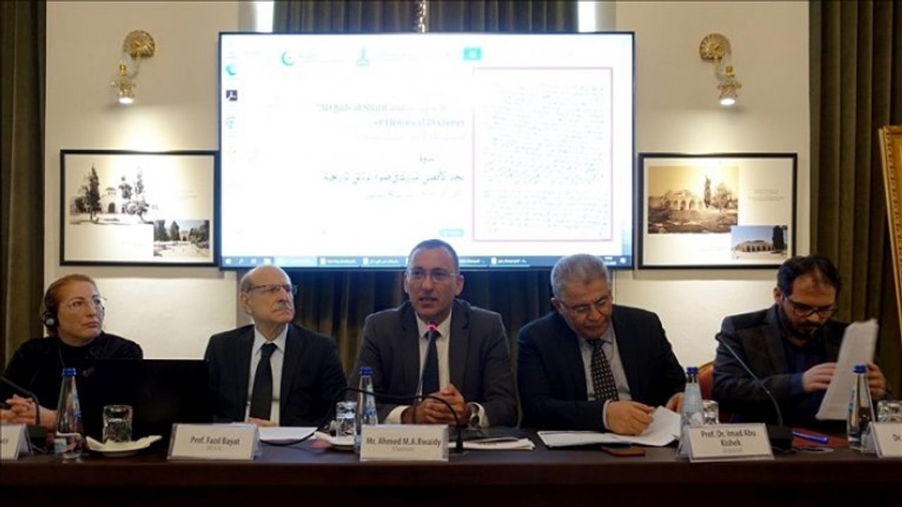 "Tarihi Belgeler Işığında Kudüs ve Mescid-i Aksa" konulu panel düzenlendi