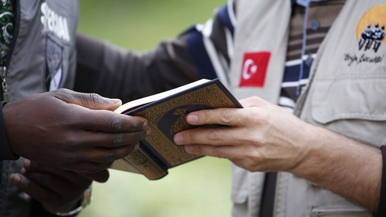 8 ülkede 11 bin 215 Kur’an-ı Kerim hediye edildi