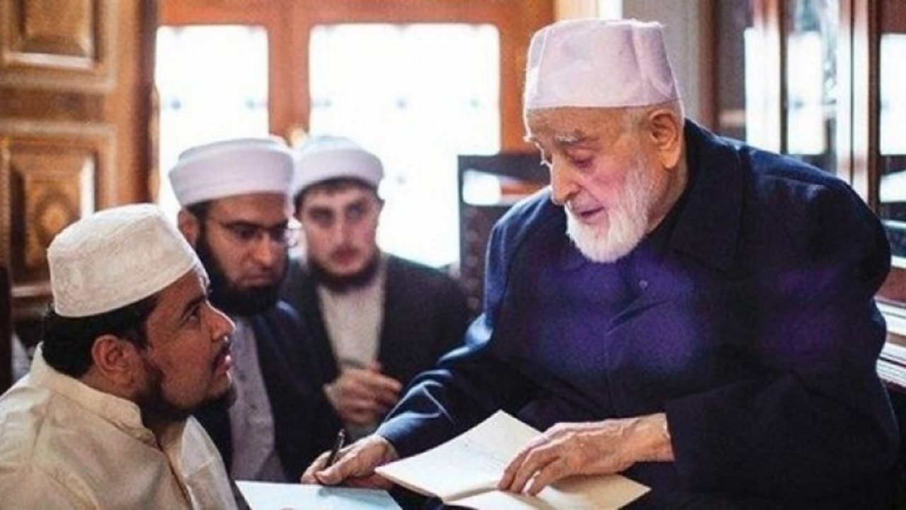 Prof. Dr. Halil İbrahim Kutlay: "Hocamız bize her defasında hedef ve ideal aşılardı."